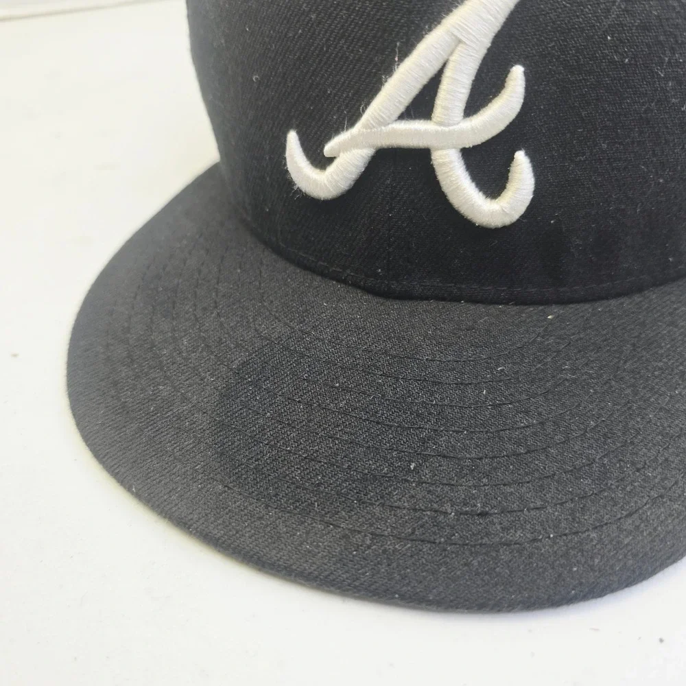 New Era Men's Atlanta Braves 59FIFTY Fitted Hat 7 3/8 Black White Logo Cap U3